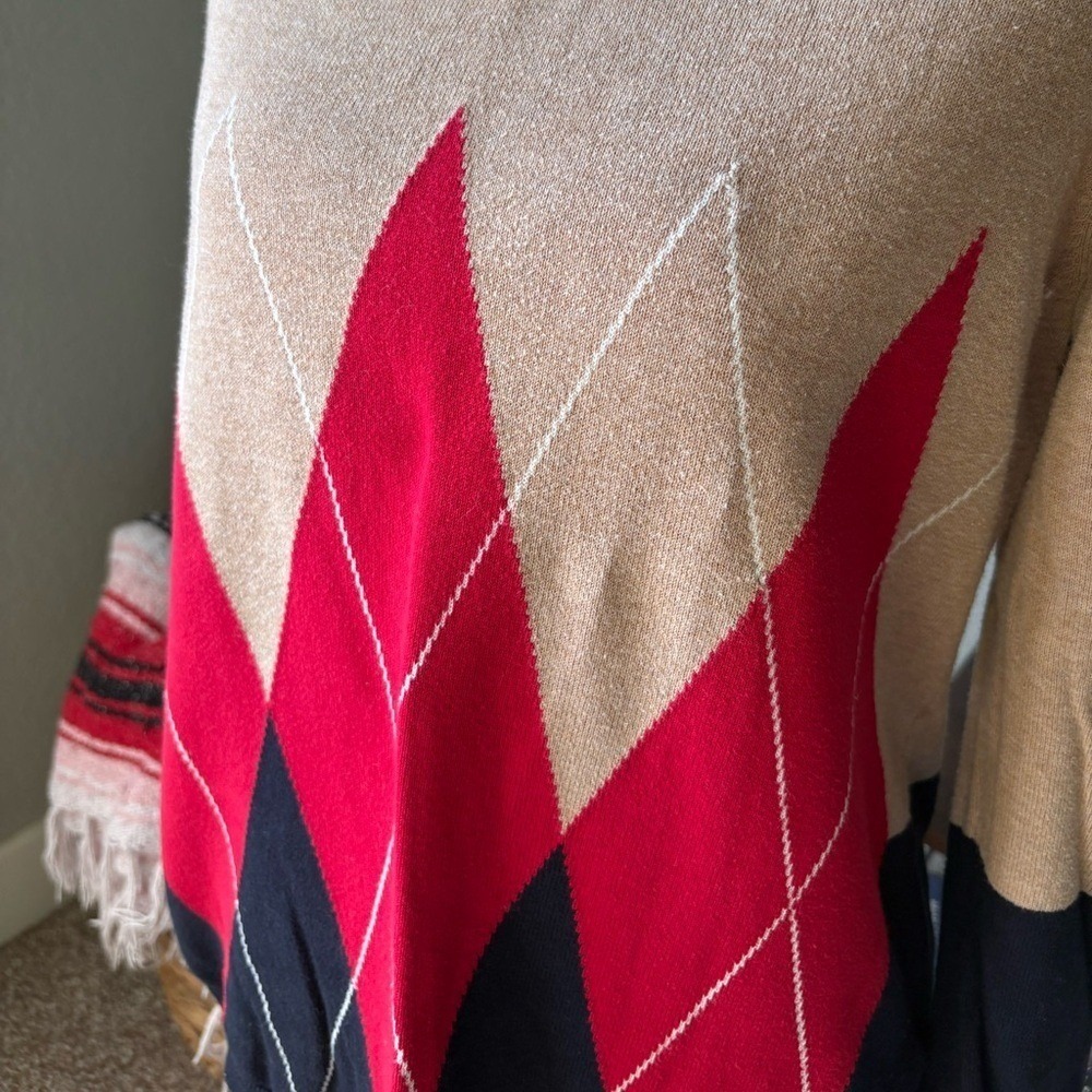 Tommy Hilfiger V-Neck Argyle Cotton Sweater - Women's Medium - Picture 3 of 7
